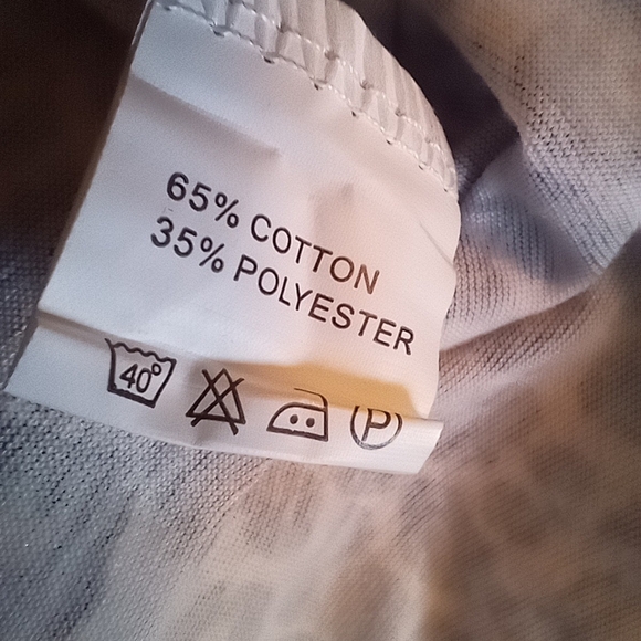 For G and PL Women's Summer Short Sleeve Cold Shoulder Animal Blouse Size S - Picture 4 of 4